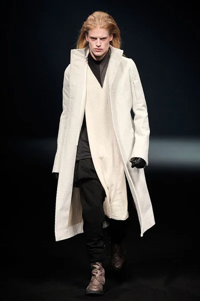 Look 30
